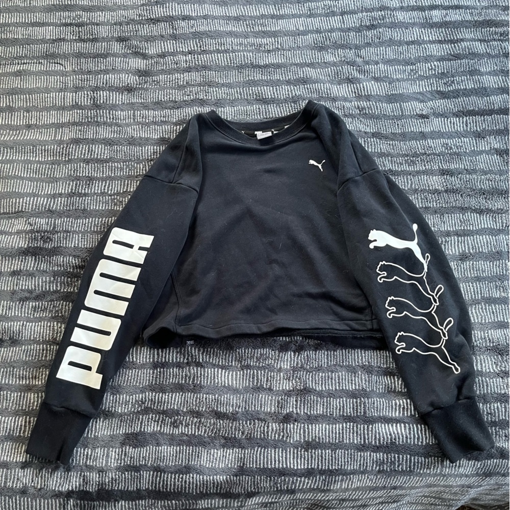 Puma Women’s Small black long sleeved cropped sweater with graphics